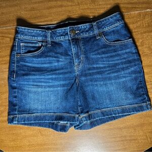 Maurices Denim Shorts | Women Size 8 | Medium Wash | Mom Jean Shorts | EUC